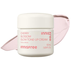 Crema iluminadora con aroma a flor de cerezo de innisfree con niacinamida 
